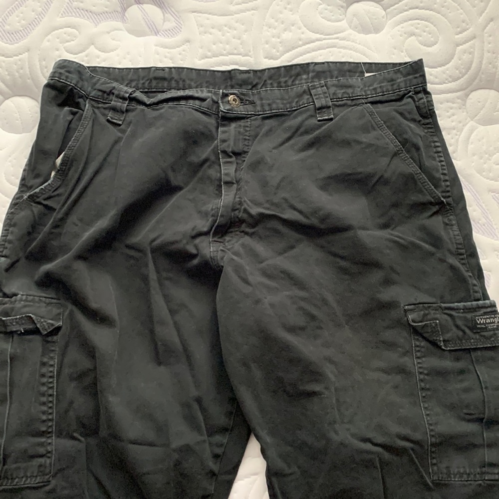 Black wrangler cargo pants/ jeans